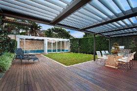 Bioclimatic pergola