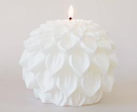 Dahlia candle - matte white (large)