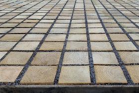 Square wooden paving