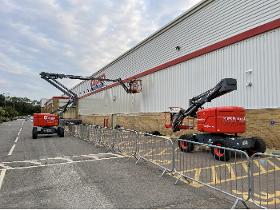 Cladding spraying