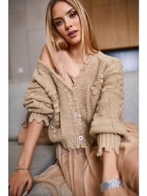 Short beige cardigan 02815