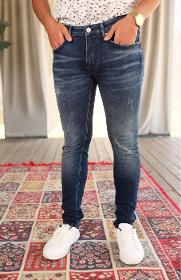 Men's Slim Fit Straight Leg Jean Distressed