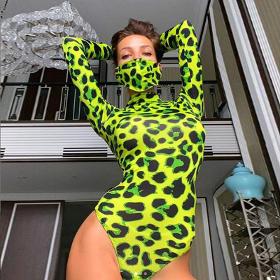 Women Edgy Turtle Neck Long Sleeves Leopard Print Color Blocking Bodysuit