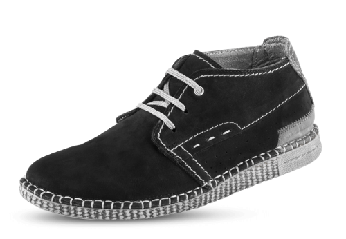 Male shoes of the "Clarks" type in black nubuck
