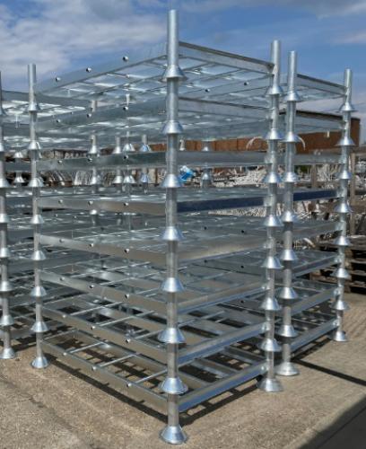 Metal pallet frame