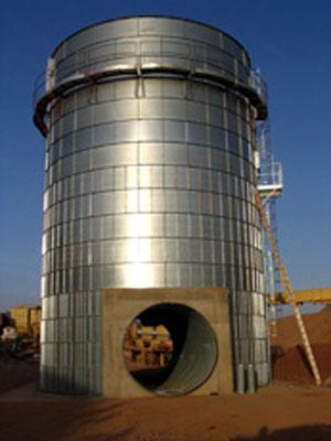 Silo with tunnel for Quartz SOUDAN