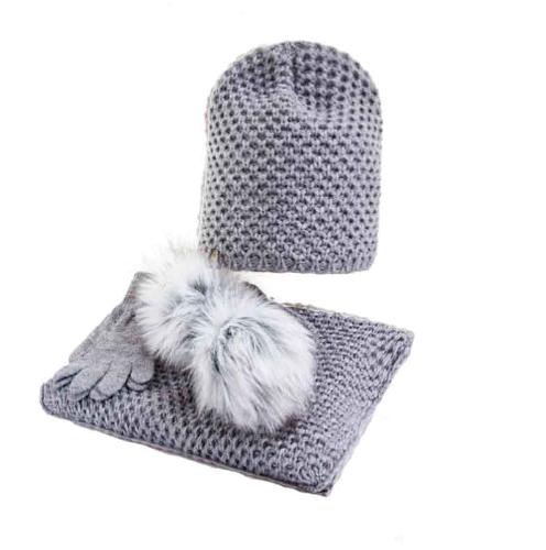 Women's autumn set: hat, scarf, gloves, gray