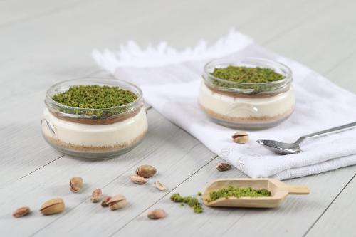 Pistachios Garden Cake Glass