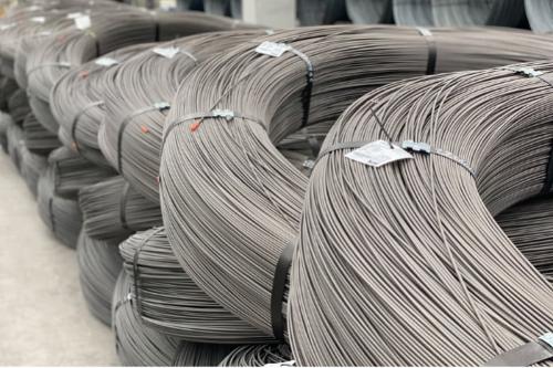 Prestressing wire