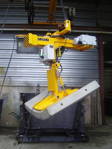 Demoulding turning vacuum lifter