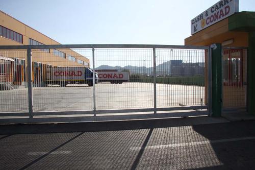 Conad gate