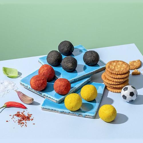 Cream cheese balls in Germany colours