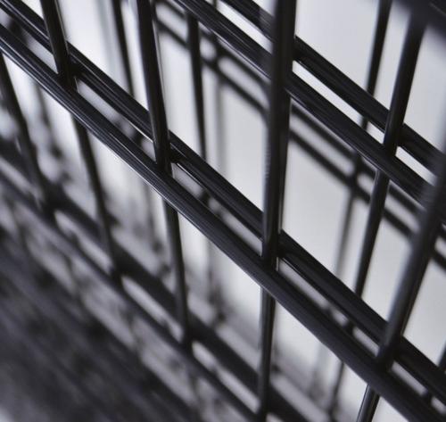 Double wire mesh fence