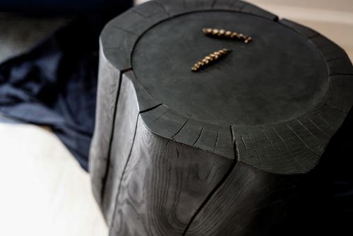 MOONSHADOW Tree Stump Coffee Table